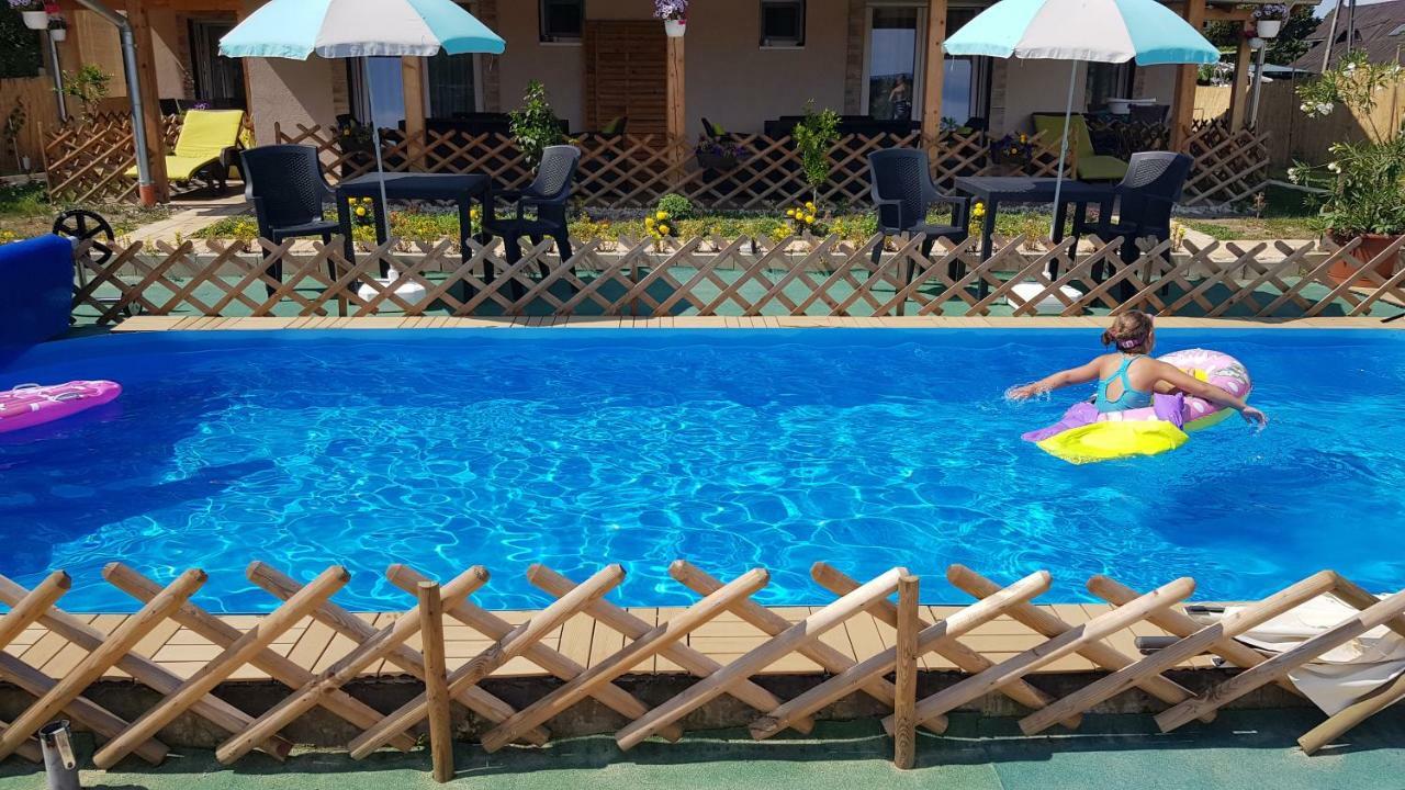 Kids' Paradise House Балатонбоглар Экстерьер фото